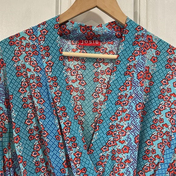 Josie Natori Rayon Colorful Floral Asian Attached Belt Kimono Robe - Size Small - Picture 3 of 11